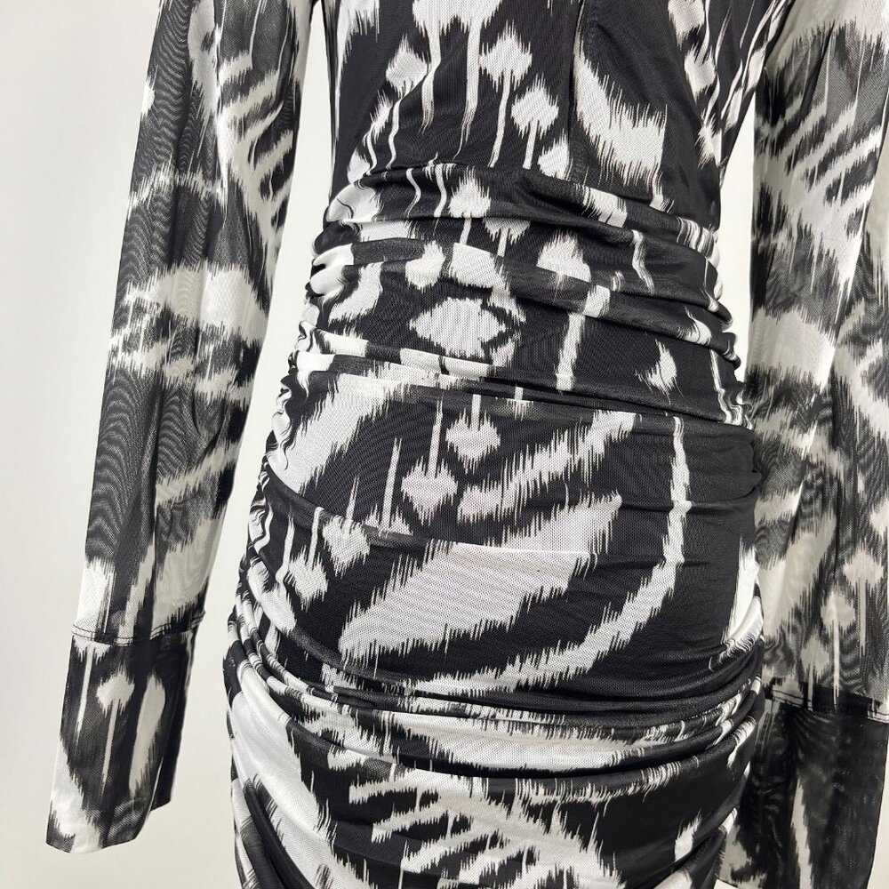 NWOT Farm Rio Pineapple Ikat Tulle Midi Dress Long Sleeves Size M Black White - Picture 8 of 13